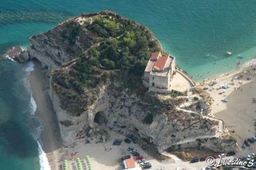 Tropea - Il santuario della Madonna dell’Isola 