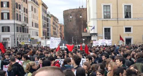 L’onda anomala che ha travolto la capitale