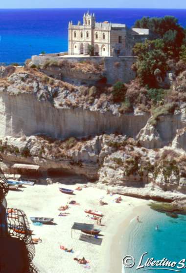 Tropea, Santa Maria dell'Isola