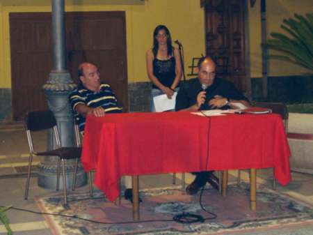 Presentazione del libro Il profumo delle ginestre,  della comunit di Zaccanopoli