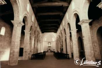 Duomo - Veduta della navata centrale (foto Salvatore Libertino)