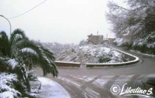 Tropea sotto la neve il 31/01/1999 (foto Salvatore Libertino)