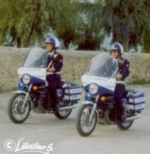 Polizia Municipale, in moto durante il sevizio (foto Libertino)
